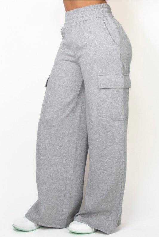 Baddie Kick-Back Flare Sweat Pants - Baddie Kouture Boutique 